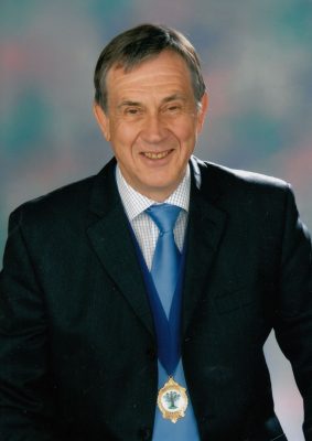 Coloured photograph of the Deputy Mayor 2008/09. | Studio 67
